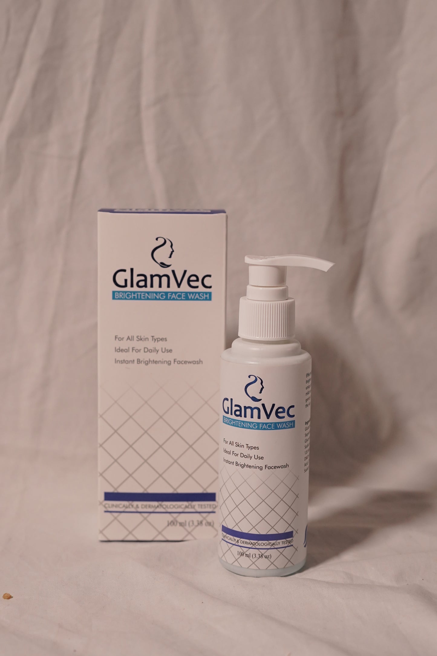 GlamVec Brightening Face Wash