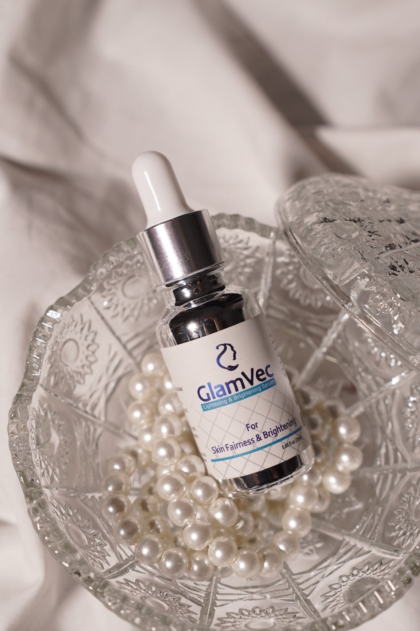 GlamVec Brightening Serum - AlifdukanSanivec Pharma types here :)